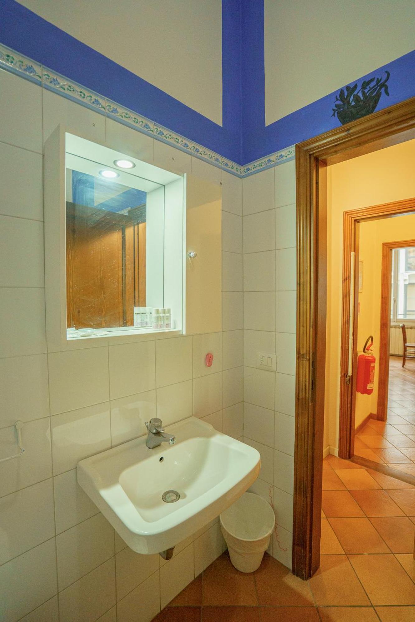 Tranquil Suite Near Museums And Train Station Florença Exterior foto